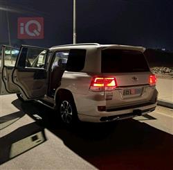 تويوتا لاندكروزر